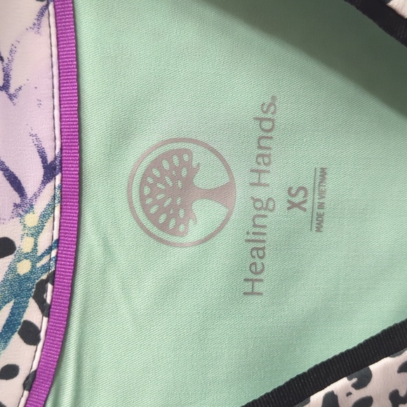 Healing Hands Scrub Top size XS - Picture 2 of 4